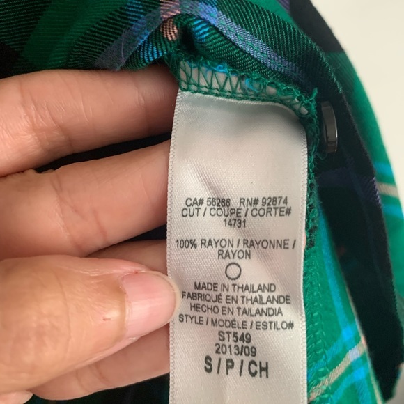 Splendid Green Plaid Pullover Blouse - Picture 5 of 6